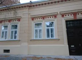 Konzul -Top apartment, strict center, parking