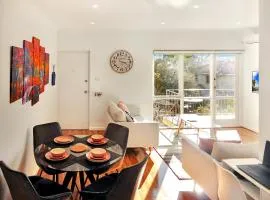 Glen Iris, Quiet Boutique 2 bedroom Netflix, WIFI, Parking, Free Wine