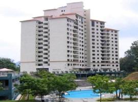 Lumut Valley Condominium、ルムットのビーチ・ホテル