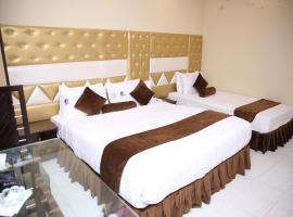 Premier Inn Davis Road Lahore, hotel en Lahore