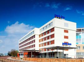 Park Inn by Radisson Peterborough, hotel u gradu Piterboro