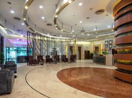 Radisson Gurugram Sohna Road City Center, хотел в Гургаон