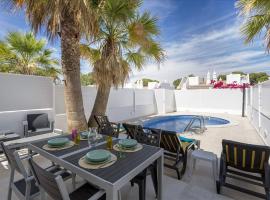 Vicky Rae Beach House - Vale do Lobo, hotell sihtkohas Almancil