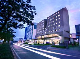 Fame Hotel Gading Serpong, hotell i Serpong