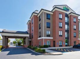 Holiday Inn Express Hotel & Suites Cleveland-Richfield, an IHG Hotel, hotel em Brecksville