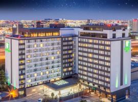 Holiday Inn Toronto International Airport, an IHG Hotel: Toronto'da bir otel