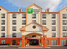 Holiday Inn Express Hotel & Suites Meadowlands Area, an IHG Hotel, hotel Carlstadtban