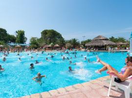 Camping Village Pino Mare, hótel í Lignano Sabbiadoro