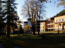 Sanatorium Tatranska Kotlina, hotel in Tatranská Kotlina