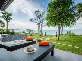 2H RESORT KOH SAMUI, villa í Mae Nam Beach