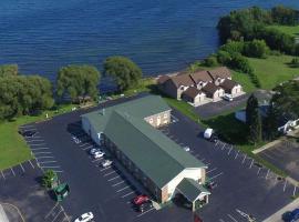 Econo Lodge On the Bay, cabin sa Menominee