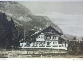 Gästehaus Hohe Tannen, gistihús í Garmisch-Partenkirchen