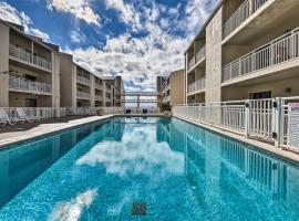 Orange Beach Retreat with 4 Pools - Walk to Beach!, ξενοδοχείο σε Gulf Shores