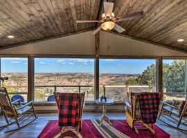 Charming Texas Home with Stunning Canyon Views!, hotel Canyonban