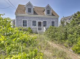 Oceanfront Cape Cod Gem with Balcony, Pets Welcome, hotel en Dennis Port