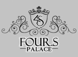 Four S Palace, khách sạn ở Băile Borşa