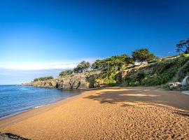 Hotel Particulier LE ROCHER DES MARAIS "Proximité Plage & Vue mer pour certains hébergements", מלון בפורניק