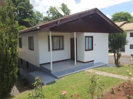 Casa de Ferias Dona Inês, rumah liburan di Treze Tilias