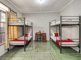 RedDoorz Hostel near Adisucipto Airport Yogyakarta