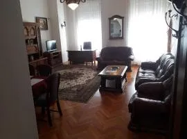 Piac Utcai Apartman 2