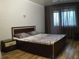 Апартаменты в центре Металлургов 27 KR Apartments