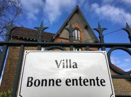 Villa bonne entente, hotel i Donchery