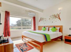 Treebo Atithi Comforts, 1 Km From Nisargadhama Forest, hotel in Kushālnagar