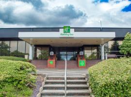 Holiday Inn Runcorn M56 Junction 12, an IHG Hotel: Runcorn şehrinde bir otoparklı otel