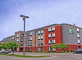 Holiday Inn Express Hotel & Suites Cape Girardeau I-55, an IHG Hotel، فندق في كاب جيراردو