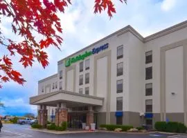 Holiday Inn Express & Suites Fayetteville University of Arkansas Area, an IHG Hotel