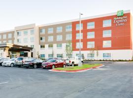 Holiday Inn Express & Suites Russellville, an IHG Hotel, hotel di Russellville