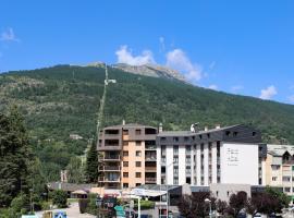 Briançon में, होटल SOWELL HOTELS Le Parc & Spa