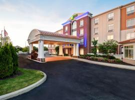 Holiday Inn Express & Suites Schererville, an IHG Hotel, хотел в Шерървил