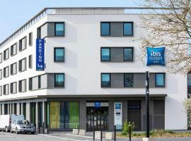 ibis budget Saint Quentin Yvelines - Vélodrome, hotel in Montigny-le-Bretonneux