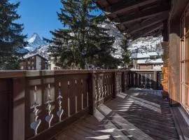 Village Apartment with Matterhorn View