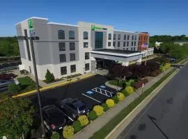 Holiday Inn Express Quantico - Stafford, an IHG Hotel