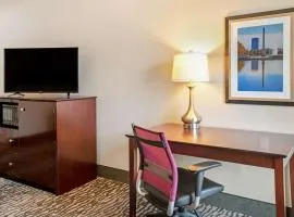 La Quinta by Wyndham Houston - Magnolia