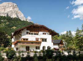 Residence Floralp, hotel en Colfosco