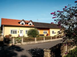 Gästehaus Ranftl, hotell sihtkohas Unterlamm