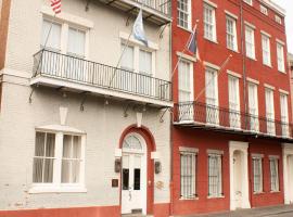 Grenoble House, hotel com piscina em Nova Orleans