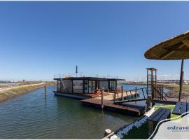 Barcos Casa OstrAveiro, hotelli kohteessa Aveiro