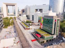 citizenM Paris La Défense, hotel a Nanterre