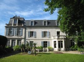 Hôtel Les Maréchaux, hotel v destinácii Auxerre