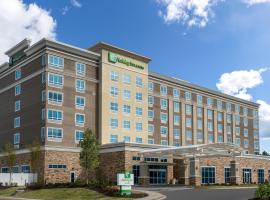 Holiday Inn & Suites Memphis Southeast-Germantown, an IHG Hotel, отель в Мемфисе