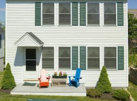 Owls Head Cottage at One Long Beach, hotel in York Beach