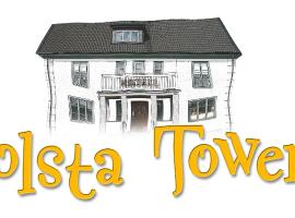 Solsta Towers, hotel di Asarum