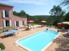 Villa de charme aux Arcs avec piscine privee, ξενοδοχείο σε Les Arcs sur Argens