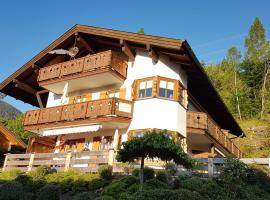 Ferienwohnungen Romeo-Julio-Mittenwald, hotell i Mittenwald