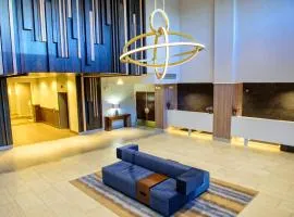 Crowne Plaza Dulles Airport, an IHG Hotel