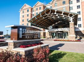 Staybridge Suites Albany Wolf Rd-Colonie Center, an IHG Hotel, khách sạn ở Albany